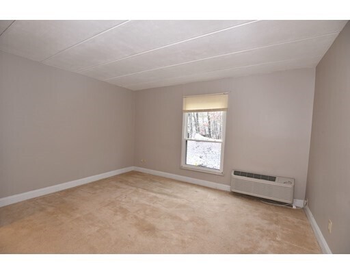 Building Photo - 152 Turner Rd