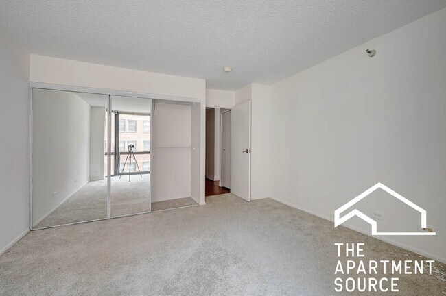 Building Photo - 1111 N Dearborn St