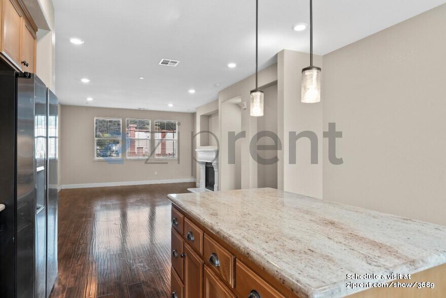 Building Photo - 25937 Dollar St