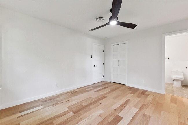 Building Photo - 11900 Dove Haven Dr