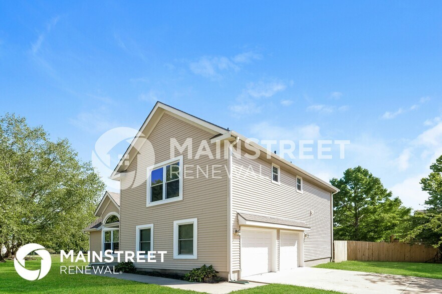 Building Photo - 8029 W 149th St