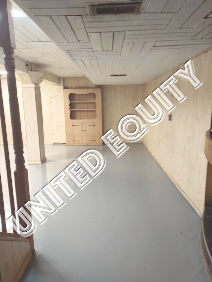 Building Photo - 3401 Earlham Dr