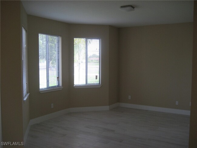 Building Photo - 410 SW 42nd Terrace