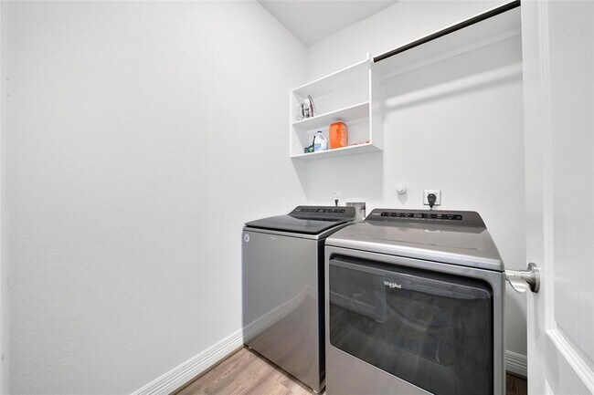 Building Photo - 40391 Bay Warbler Wy