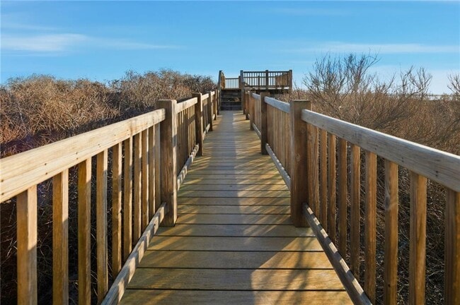 Building Photo - 246 Sand Hill Cove Rd