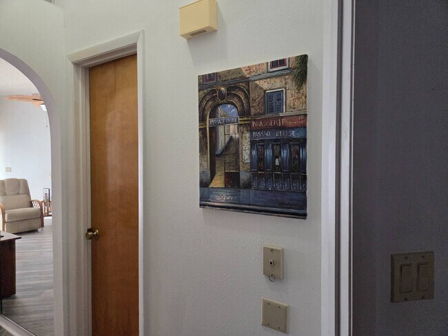 Building Photo - 4915 Casablanca Cir