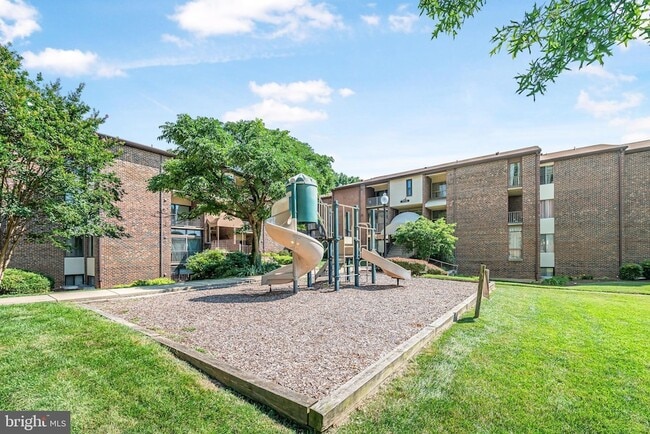 Building Photo - 7712 Hanover Pkwy
