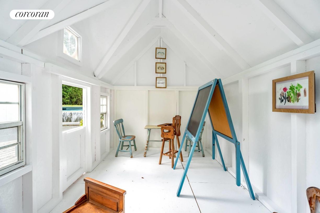 Building Photo - 255 N Main St