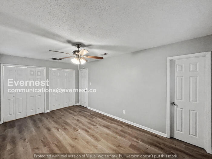 Building Photo - 835 Margo Ln