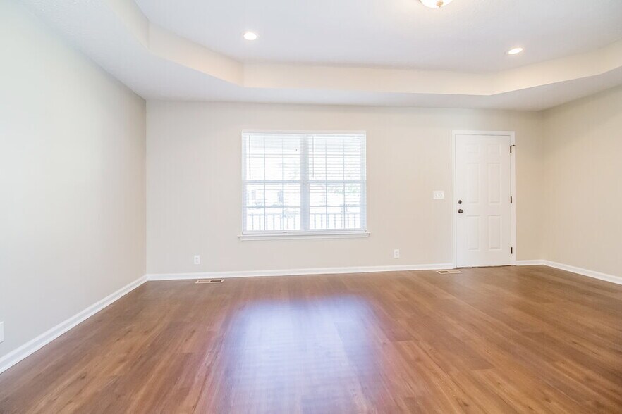 Building Photo - 634 Woodland Hills Dr