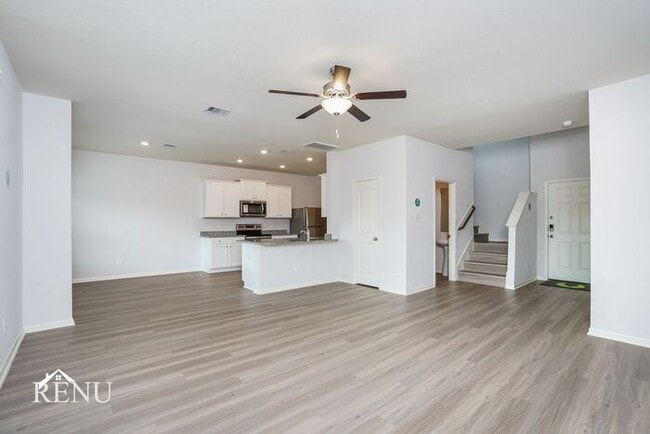 Building Photo - 25342 Shadowdale Dr