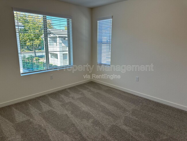 Building Photo - 1805 Lucky Star Pl