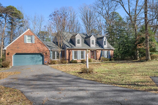 Building Photo - Spacious Home in Severna Park