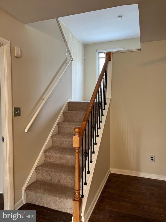 Building Photo - 9580 Canterbury Riding