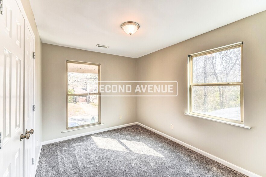 Building Photo - 5403 Wesley Dr