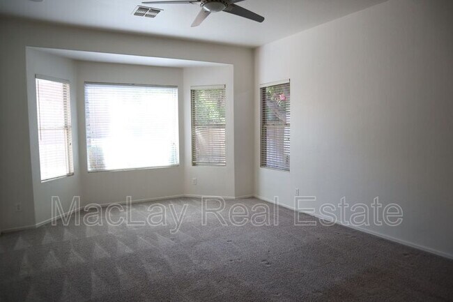 Building Photo - 3820 S Barberry Pl