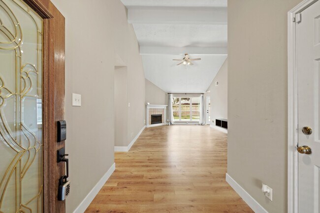 Building Photo - 19211 Haystream Dr