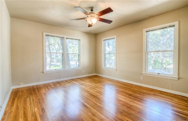 Building Photo - 1603 Lightsey Rd