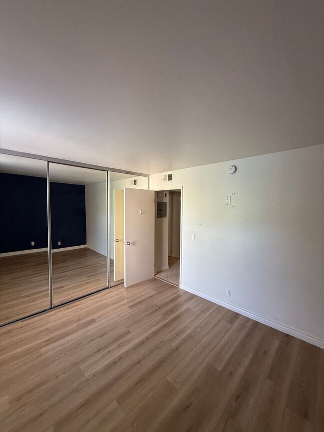 Building Photo - Beautifully located 2 Bedroom, 2 Bathroom, Canoga Park Condominium for Lease!