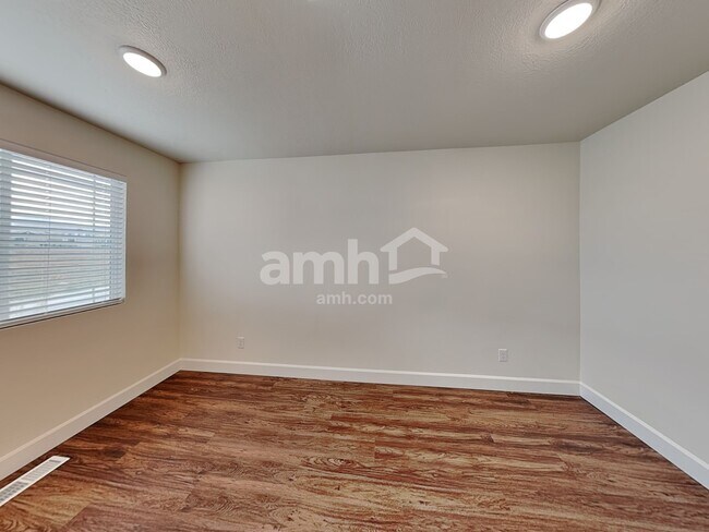 Building Photo - 7391 S Copper Rim Dr