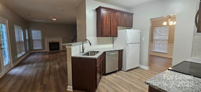Building Photo - 12217 Westbury Glen Ct