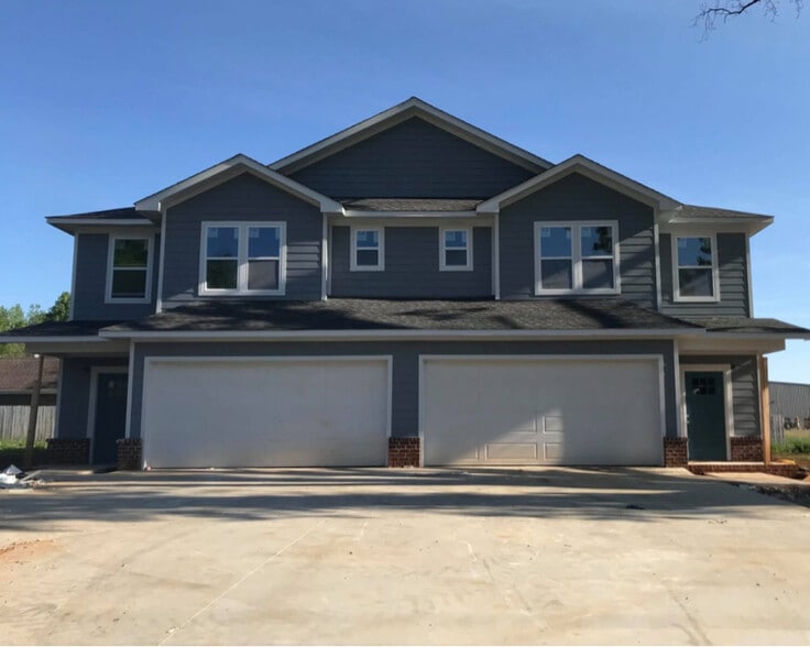 Primary Photo - 1555 Jordan Rd