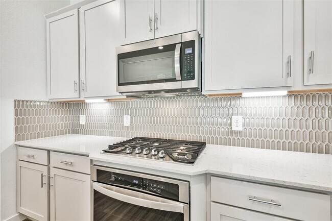 Building Photo - 14316 Yellow Hawthorn Ct