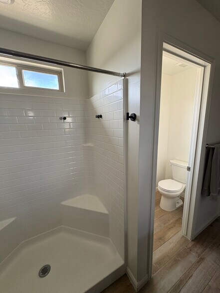 Building Photo - 391 S Deep Creek Dr