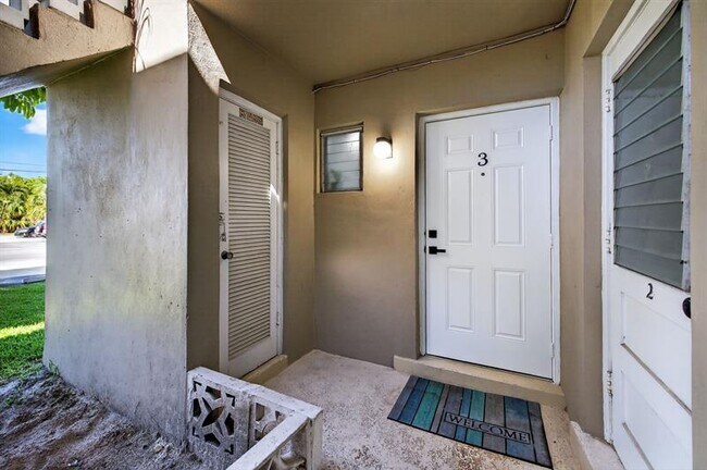 Building Photo - 510 SW 15th St