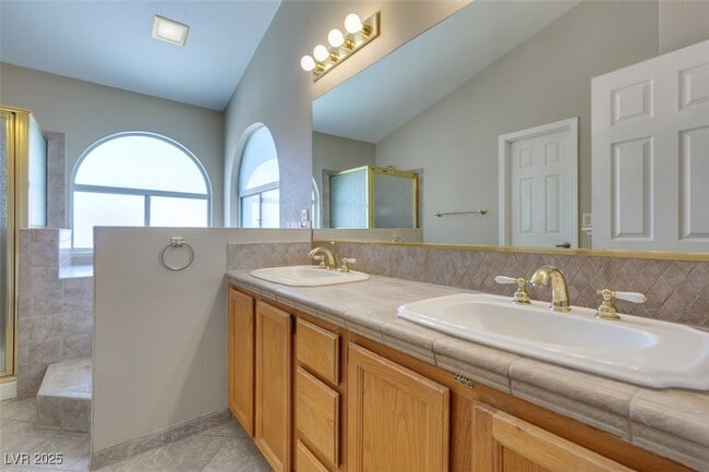 Building Photo - 292 Kershner Ct