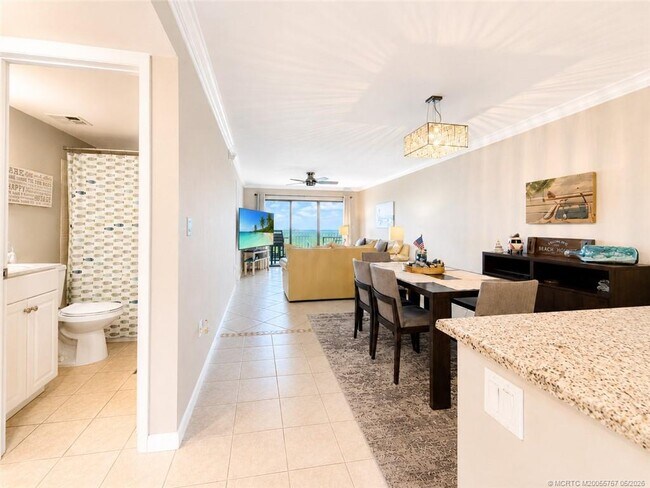 Building Photo - 7430 S Ocean Dr