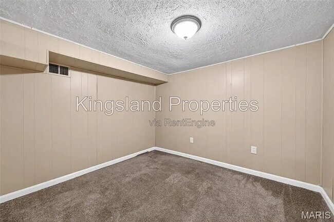 Building Photo - 1236 Bliss Dr