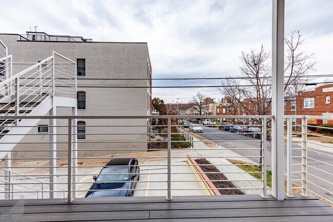 Building Photo - 1330 Montello Ave NE