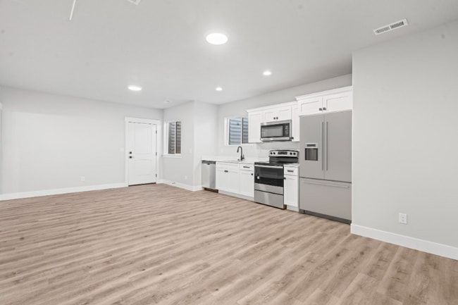 Building Photo - 4178 1470 N