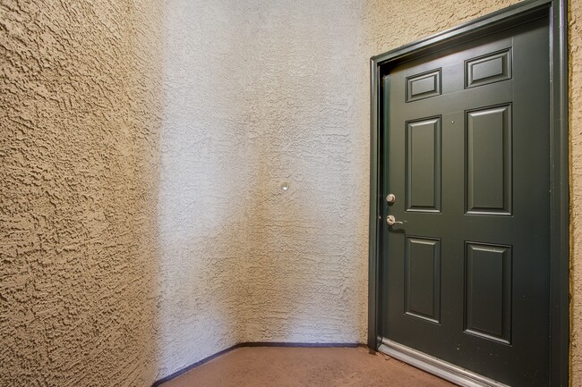 Building Photo - 10809 Garden Mist Dr