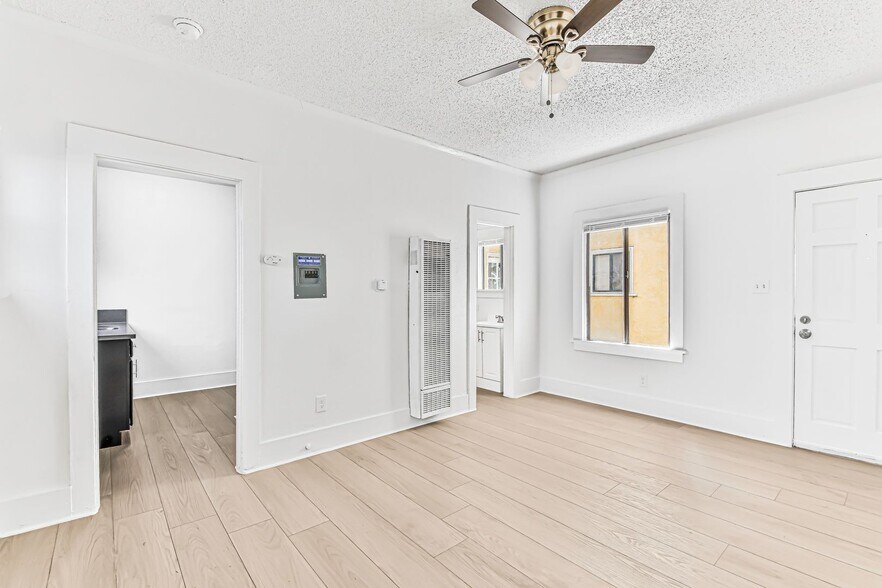 Building Photo - 1074 Obispo Ave