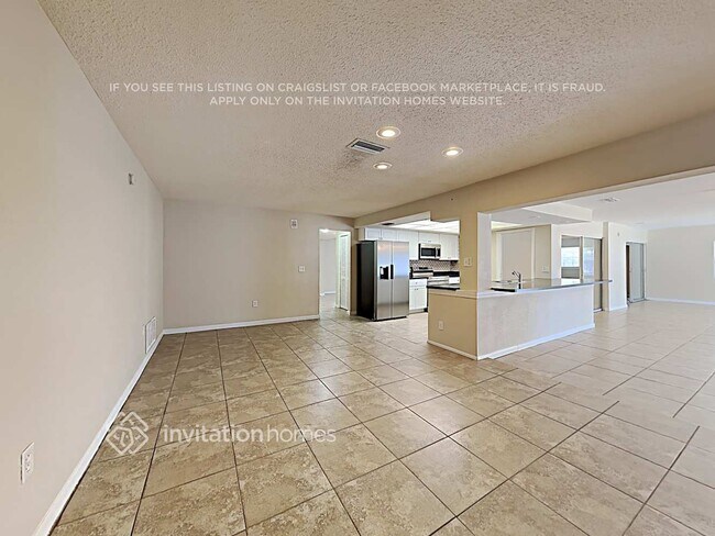 Building Photo - 1895 Almeria Way S