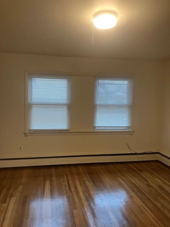 Building Photo - 114 Olivia St