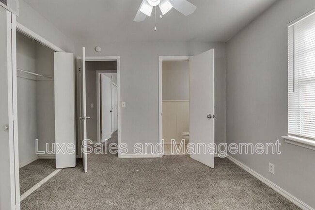 Building Photo - 236 NW 85th St