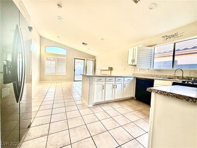 Building Photo - 923 Hollandsworth Ave