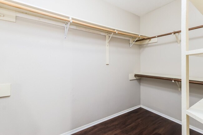 Building Photo - 4606 Lost Lake Ln