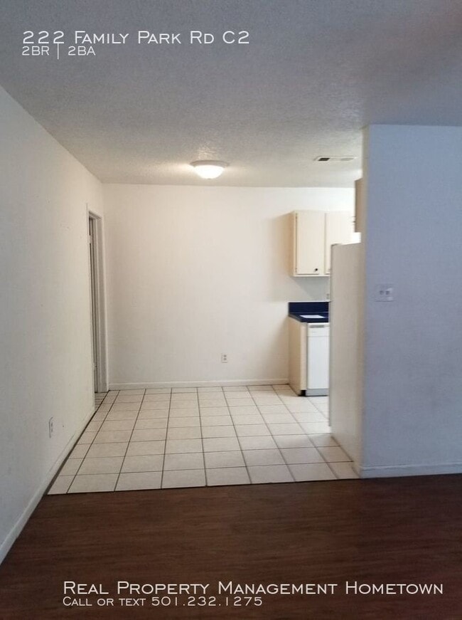 Building Photo - 222 Family Park Rd