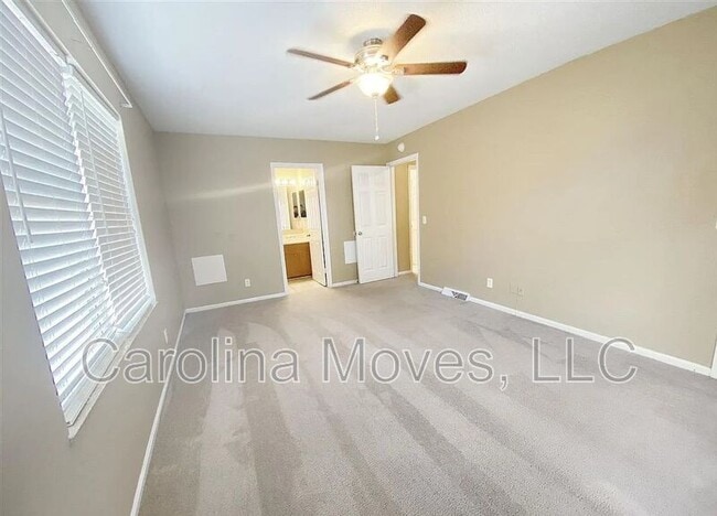 Building Photo - 16 Birchview St