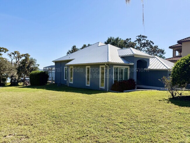 Building Photo - 5243 W Lake Butler Rd