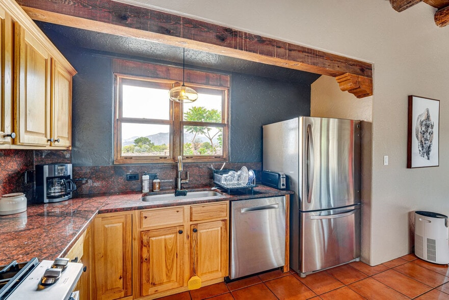 Building Photo - 1315 Benny Ln