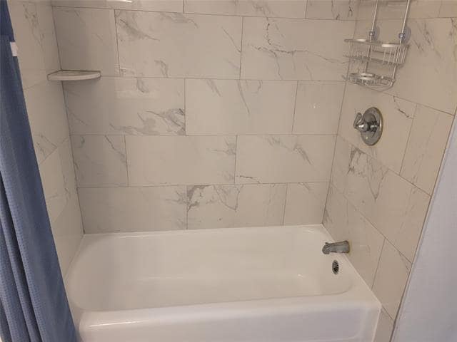 Building Photo - 2953 Primrose Ln