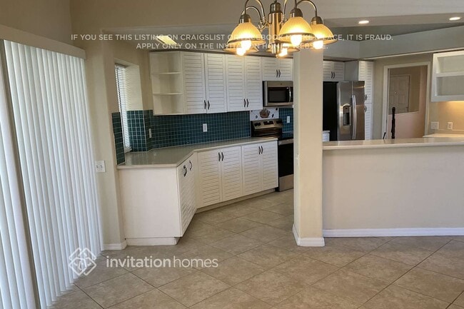 Building Photo - 437 Waterford Cir E