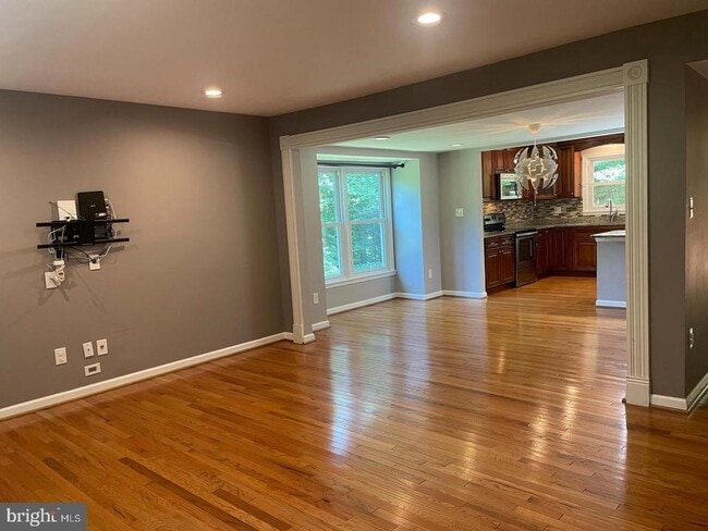 Building Photo - 6223 Rathlin Dr