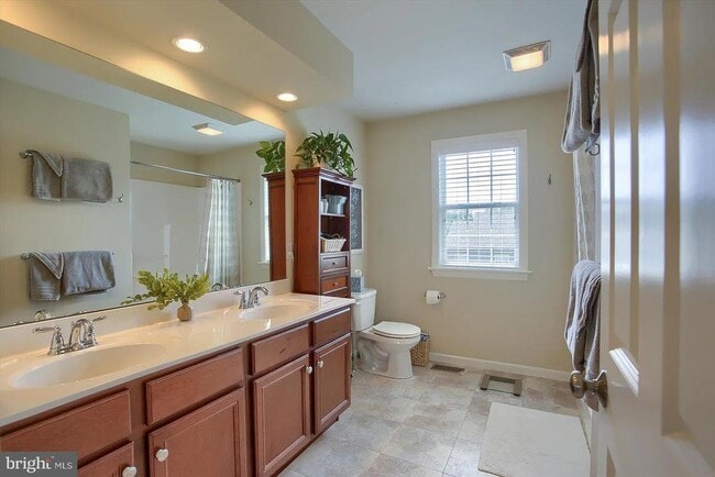 Building Photo - 834 Northern Spy Dr