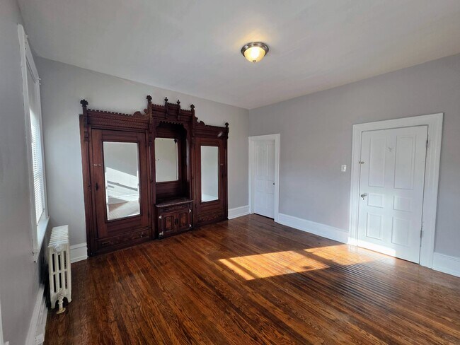 Primary Photo - 3246 N 13th St